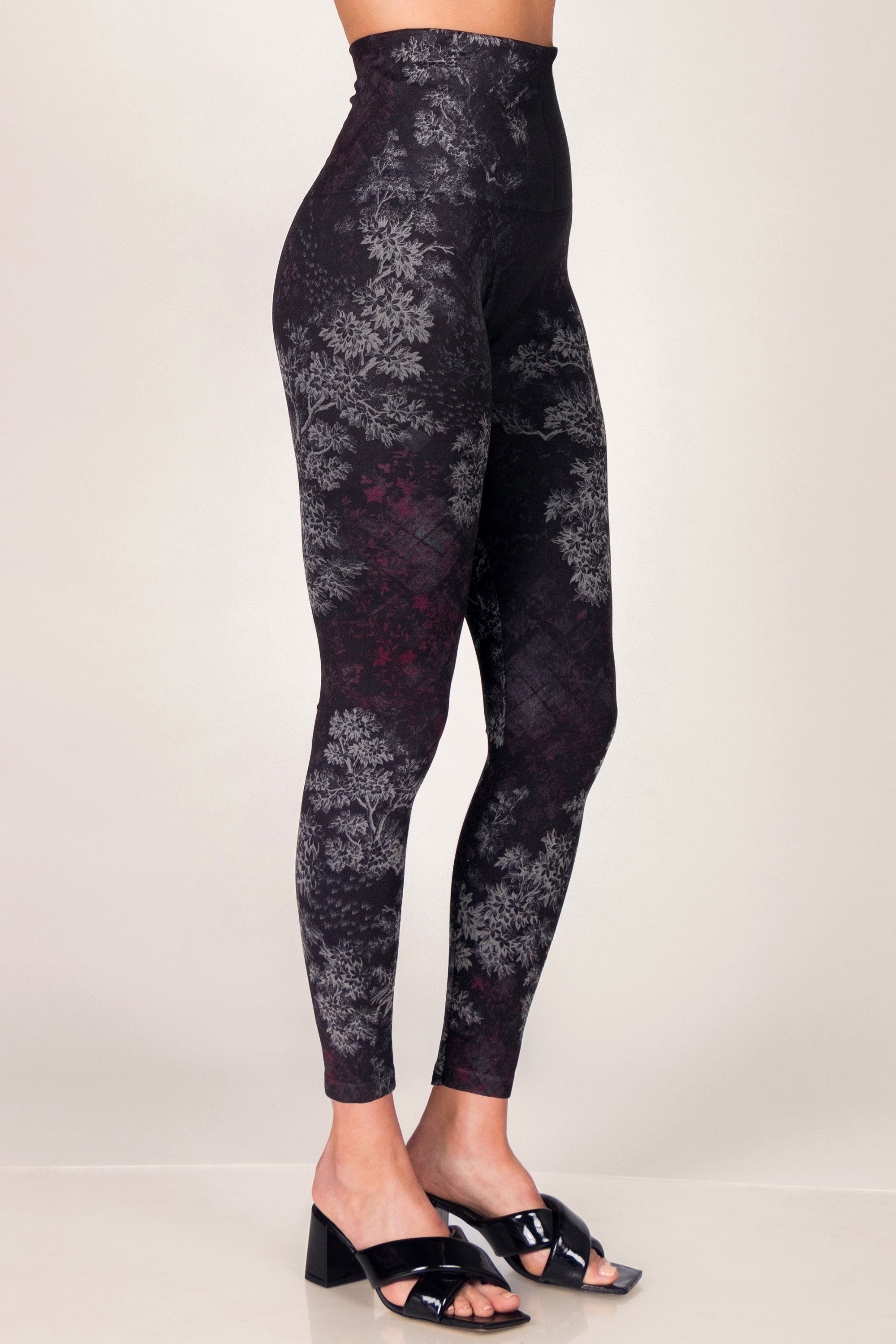 Wholesale Capri Leggings $2.75 Artistic & Nautical Designs Alessa Casey –  Alessa Wholesale